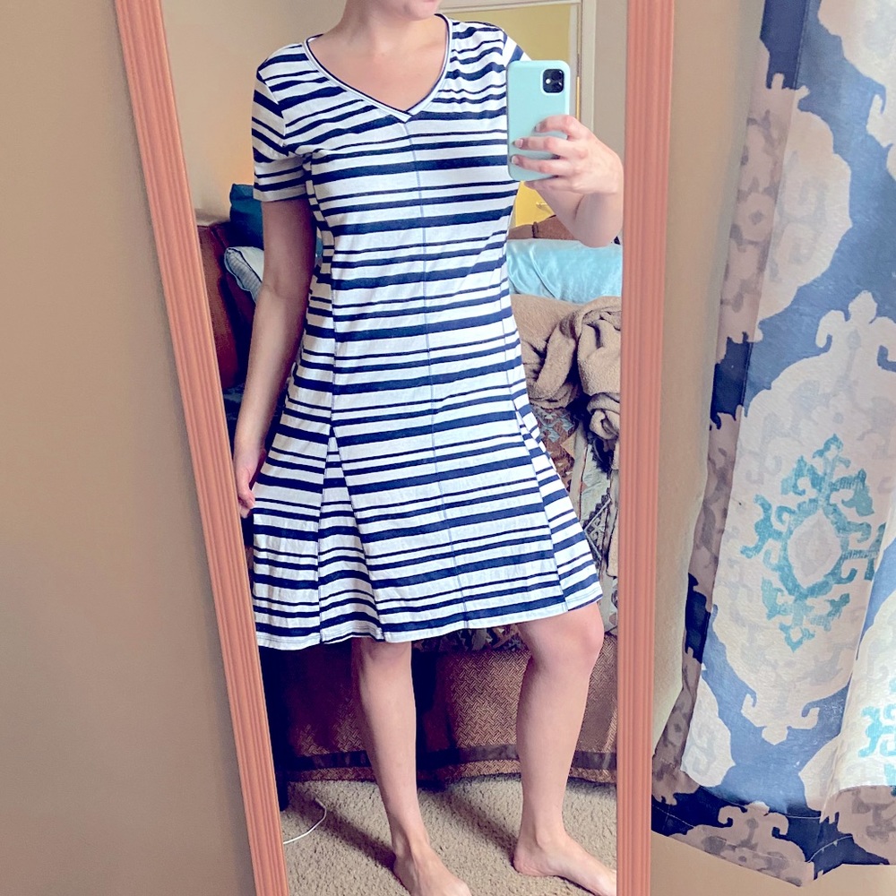 Navy & white stripe knee-length short sleeve dress